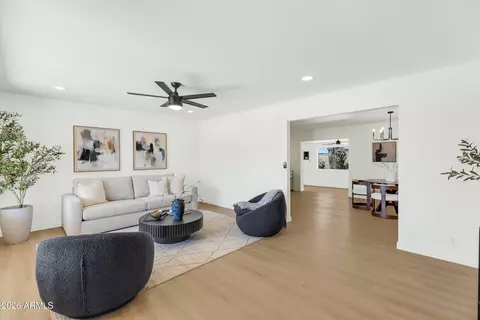 Living - 7822 E Lindner Ave, Mesa, AZ 85209 photo 1 of 2