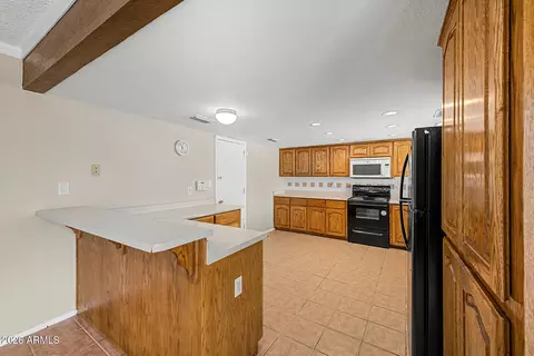Kitchen - 1906 E Minton Dr, Tempe, AZ 85282 photo 2 of 3