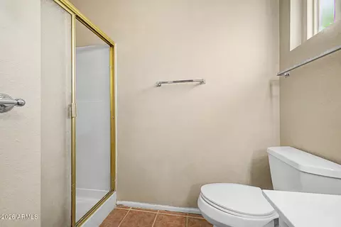 Bath - 1906 E Minton Dr, Tempe, AZ 85282 photo 3 of 4