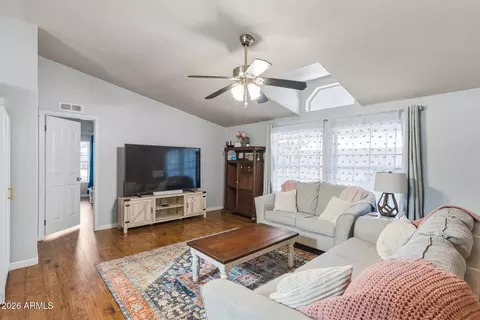 2907 E Sequoia Dr, Phoenix, AZ 85050 photo 3