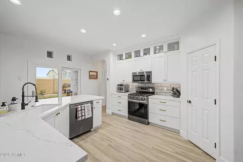 10547 W Desert Star Ln, Peoria, AZ 85382