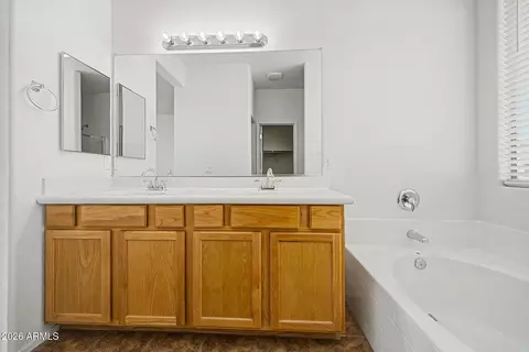 Bath - 3846 E Fairview St, Gilbert, AZ 85295 photo 1 of 2