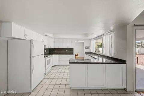 Kitchen - 1703 E Watson Dr, Tempe, AZ 85283 photo 3 of 4