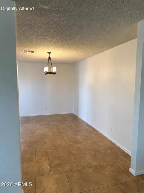 Dining - 4108 E Sunland Ave, Phoenix, AZ 85040 photo 4 of 4