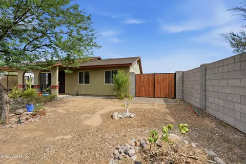 Exterior - 4108 E Sunland Ave, Phoenix, AZ 85040 photo 3 of 8