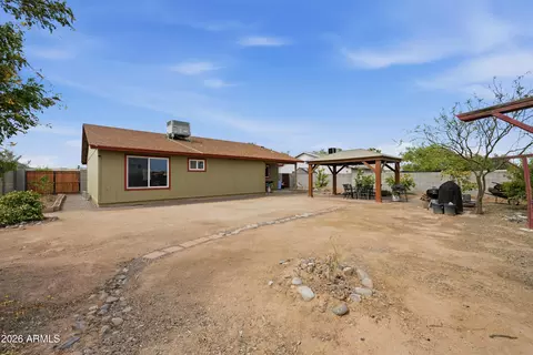 Exterior - 4108 E Sunland Ave, Phoenix, AZ 85040 photo 6 of 8