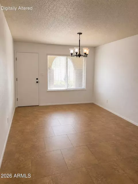 Dining - 4108 E Sunland Ave, Phoenix, AZ 85040 photo 1 of 4