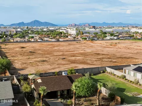View/Area - 4108 E Sunland Ave, Phoenix, AZ 85040 photo 6 of 7