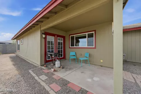 Exterior - 4108 E Sunland Ave, Phoenix, AZ 85040 photo 4 of 8