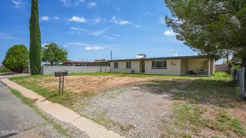 310 Dragoon St, Huachuca City, AZ 85616