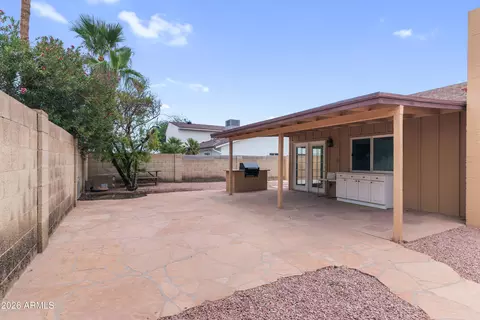 Exterior - 2338 E Yucca St, Phoenix, AZ 85028 photo 10 of 11