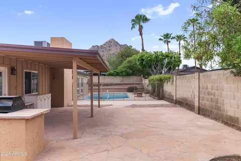 Exterior - 2338 E Yucca St, Phoenix, AZ 85028 photo 8 of 11