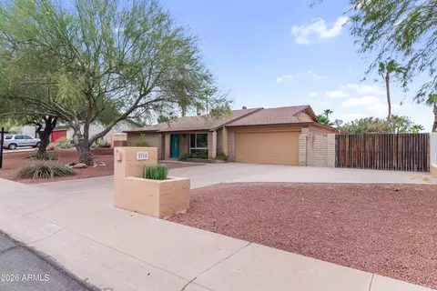Exterior - 2338 E Yucca St, Phoenix, AZ 85028 photo 3 of 11