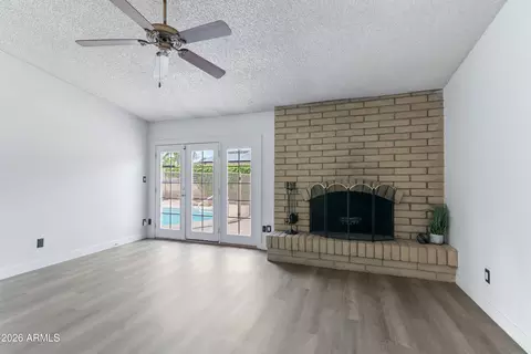 Living - 2338 E Yucca St, Phoenix, AZ 85028 photo 2 of 11