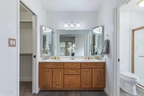 Bath - 2338 E Yucca St, Phoenix, AZ 85028 photo 1 of 3