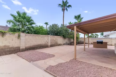 Exterior - 2338 E Yucca St, Phoenix, AZ 85028 photo 7 of 11