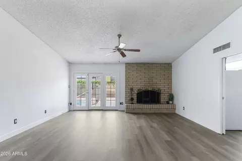 Living - 2338 E Yucca St, Phoenix, AZ 85028 photo 3 of 11