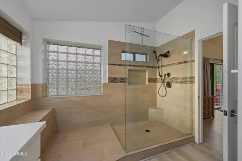 Bath - 4626 E Adobe Dr, Phoenix, AZ 85050 photo 2 of 4