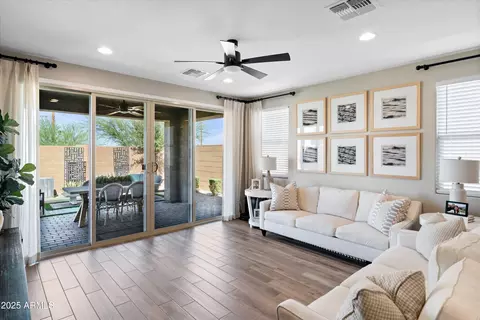 Living - 618 E Piedmont Rd, Phoenix, AZ 85042 photo 2 of 2