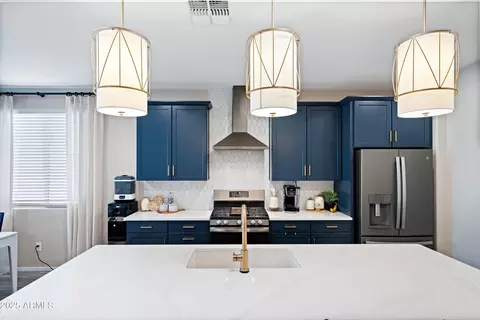 Kitchen - 618 E Piedmont Rd, Phoenix, AZ 85042 photo 7 of 7