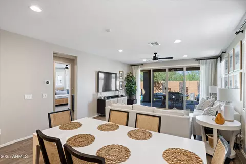 Dining - 618 E Piedmont Rd, Phoenix, AZ 85042 photo 2 of 3