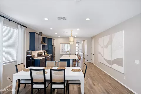 Entry Way - 618 E Piedmont Rd, Phoenix, AZ 85042 photo 4 of 6