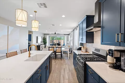 Kitchen - 618 E Piedmont Rd, Phoenix, AZ 85042 photo 4 of 7