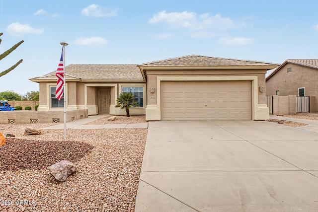 6955 S Newport Ct, Chandler, AZ 85249