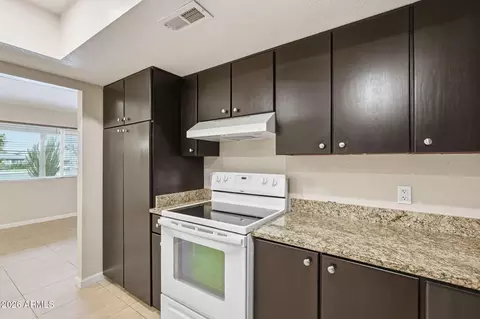 Kitchen - 1348 Enrose Cir, Mesa, AZ 85203 photo 4 of 5