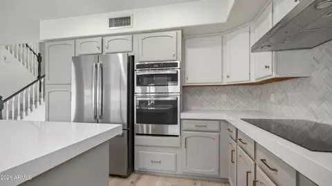 Kitchen - 2553 E Indigo Brush Rd, Phoenix, AZ 85048 photo 3 of 4
