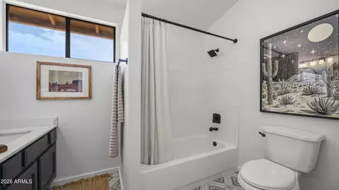 Bath - 2553 E Indigo Brush Rd, Phoenix, AZ 85048 photo 8 of 8
