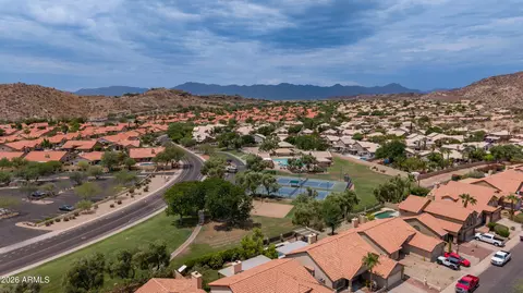 View/Area - 2553 E Indigo Brush Rd, Phoenix, AZ 85048 photo 7 of 14