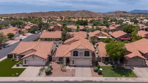 View/Area - 2553 E Indigo Brush Rd, Phoenix, AZ 85048 photo 5 of 14