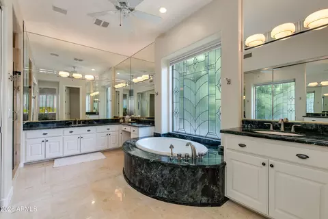 Bath - 6512 N 28th St, Phoenix, AZ 85016 photo 1 of 1