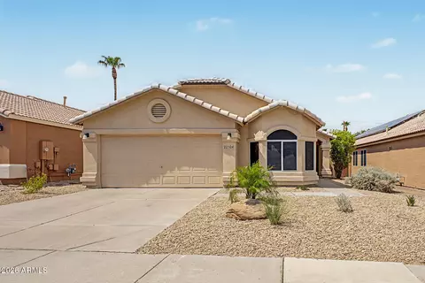 2210 E Menadota Dr, Phoenix, AZ 85024 photo 2