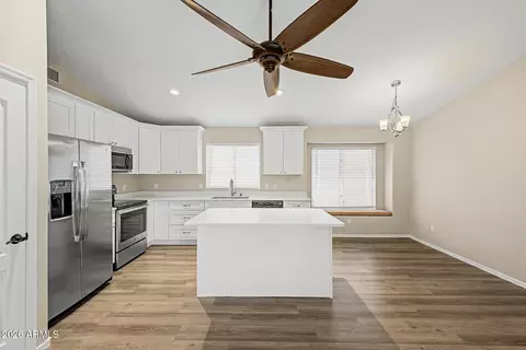 2210 E Menadota Dr, Phoenix, AZ 85024 photo 12