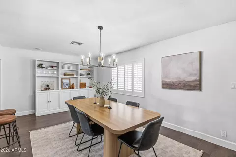 Dining - 1701 W Fairmount Ave, Phoenix, AZ 85015 photo 4 of 6