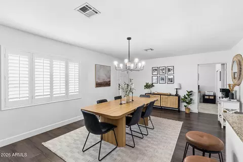 Dining - 1701 W Fairmount Ave, Phoenix, AZ 85015 photo 2 of 6