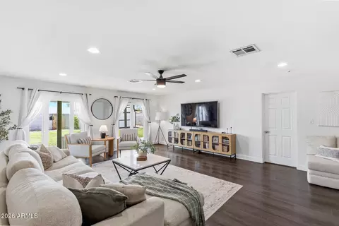 Living - 1701 W Fairmount Ave, Phoenix, AZ 85015 photo 4 of 5