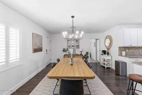 Dining - 1701 W Fairmount Ave, Phoenix, AZ 85015 photo 3 of 6