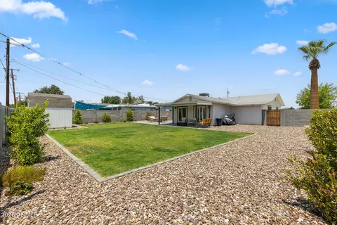 Exterior - 1701 W Fairmount Ave, Phoenix, AZ 85015 photo 10 of 17
