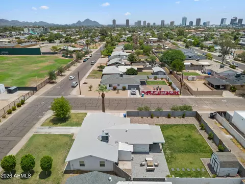View/Area - 1701 W Fairmount Ave, Phoenix, AZ 85015 photo 8 of 16
