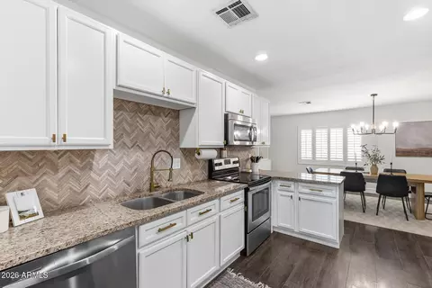Kitchen - 1701 W Fairmount Ave, Phoenix, AZ 85015 photo 4 of 5