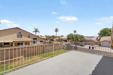 Exterior - 372 E Arabian Dr, Gilbert, AZ 85296 photo 6 of 8