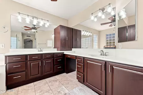 Bath - 2008 E Granite View Dr, Phoenix, AZ 85048 photo 2 of 5