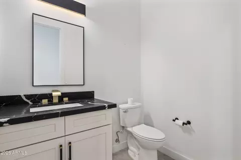 Bath - 707 E Ocotillo Rd, Phoenix, AZ 85014 photo 6 of 6