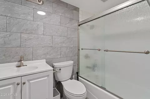 Bath - 34841 N 3rd St, Phoenix, AZ 85086 photo 2 of 3