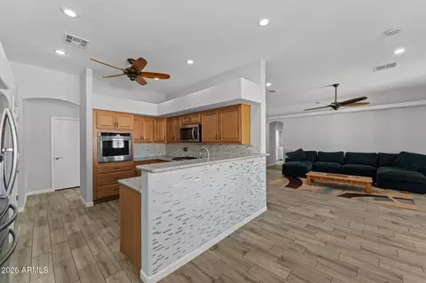 Kitchen - 34841 N 3rd St, Phoenix, AZ 85086 photo 3 of 4
