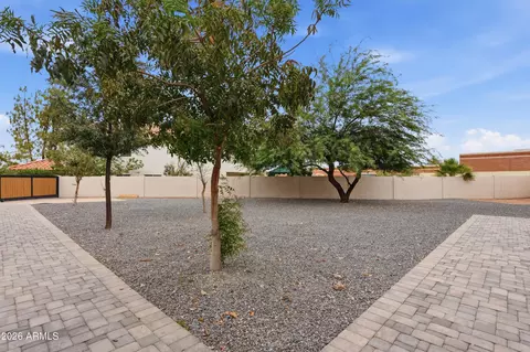 Exterior - 1932 E Morrow Dr, Phoenix, AZ 85024 photo 2 of 3