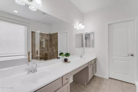 Bath - 1121 E Ranch Ct, Gilbert, AZ 85296 photo 1 of 6